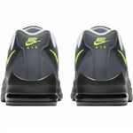 Nike - Men's Air Max Invigor Sneakers