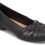 Clarks - Women's Sara Clover Flat Shoe
