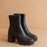 Oasis Society - Women's Alexandra Platform Ankle Boots