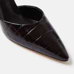 Le Monde Béryl - Women's Victoria Croc Embossed Pump