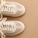 Oasis Society - Women's Kyla Classic Low Top Sneakers
