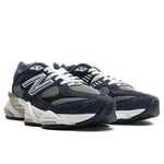 9060 - Black/ Phantom/Magnet/Silver Metallic