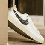 Women's Blazer Low SE - White/Black/Light Bone