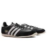 Women's Japan - Core Black/Footwear White/Gold Metallic