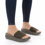 Vionic - Women's Rejuvenate Recovery Slide Sandal