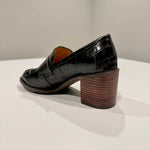 All Black - Women's Kilty Heeled Loafers